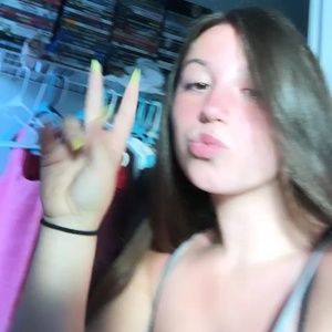 Meet your Posher, Mara